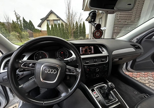 Audi A4 cena 39900 przebieg: 225810, rok produkcji 2011 z Poznań małe 172